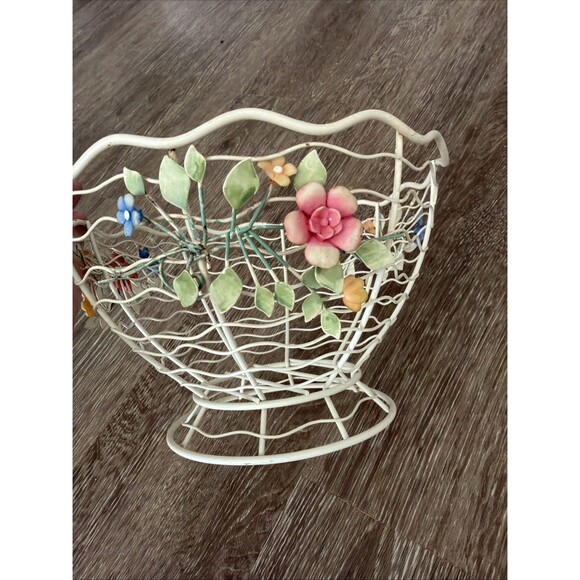 Pfaltzgraff Metal Wire Fruit Basket Floral Painted Cottagecore Vintage Kitchen - Picture 8 of 9